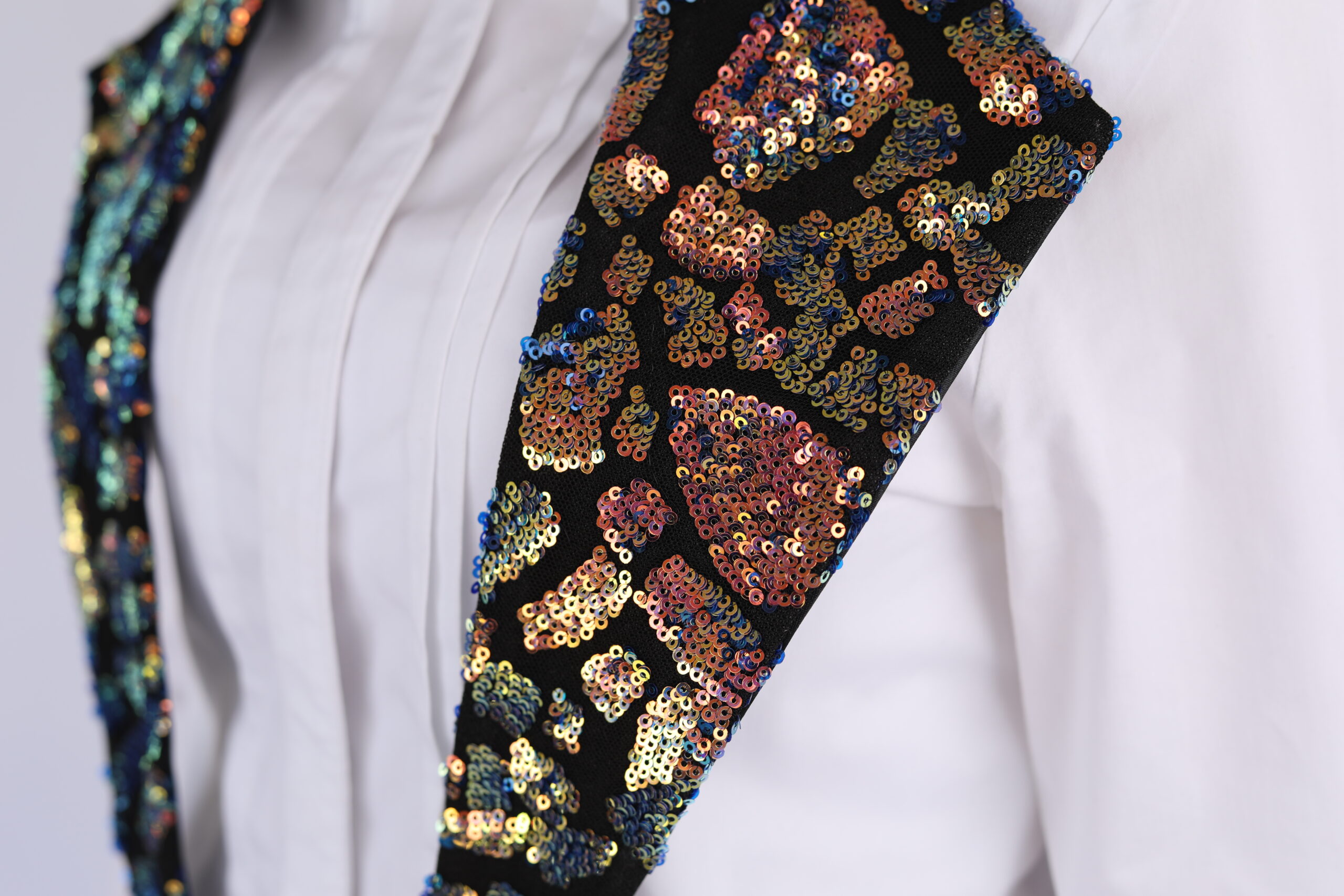 Squeezy Multi-Use Sequin Jacket Collar - Image 5