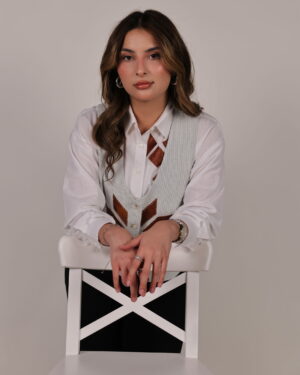 Linen Vest with Tea Bio-Leather Geometric Appliqué